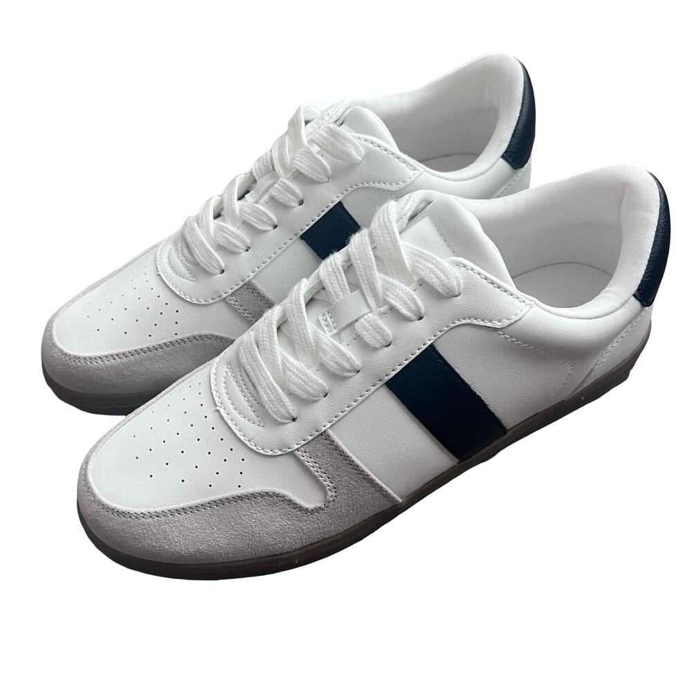 Universal Thread White Navy Accent Low-Top Athletic Sneakers